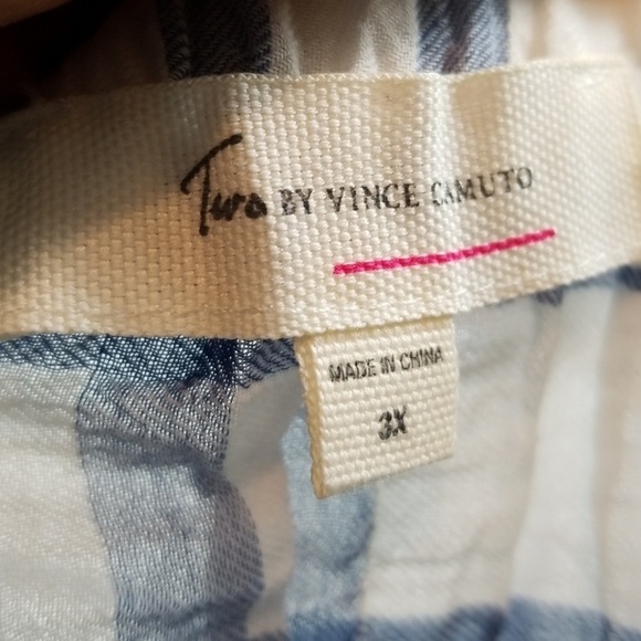 Two by Vince Camuto size 3x semi sheer - Picture 3 of 8